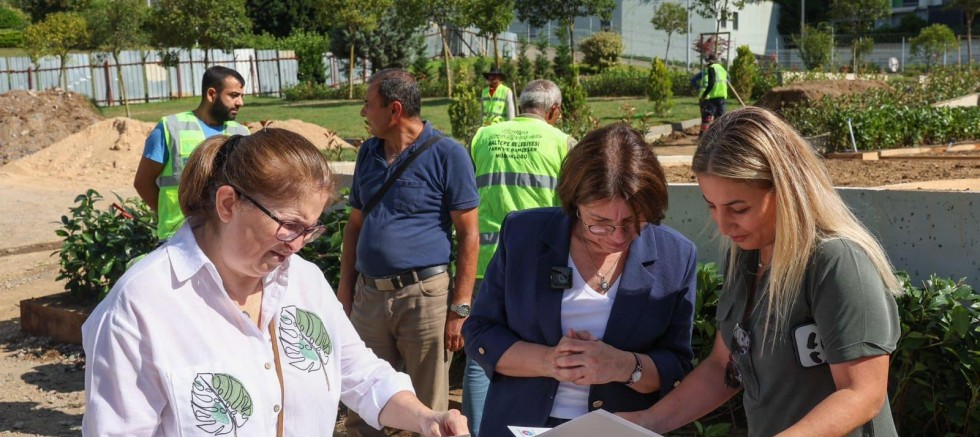Başkan Esin Köymen; “İlçemizin Daha Yaşanabilir, Modern Ve Estetik Bir Görünüme Kavuşması İçin Çok Çalışıyoruz”