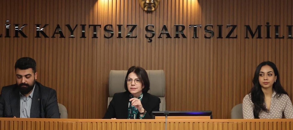 BAŞKAN ESİN KÖYMEN: “İLKÖĞRETİM VE ORTAÖĞRETİM ÖĞRENCİLERİNE 5 BİN LİRALIK EĞİTİM DESTEĞİNİ HAYATA GEÇİRECEĞİZ!” 