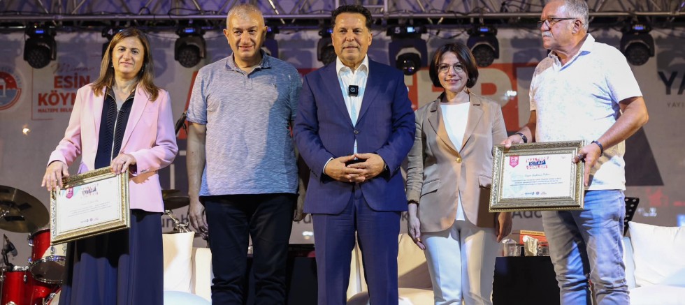 BAŞKAN ESİN KÖYMEN: “MALTEPE’NİN KALBİNDE, CUMHURİYET MEYDANI’NDA KİTAP GÜNLERİ’NE DEVAM EDİYORUZ”