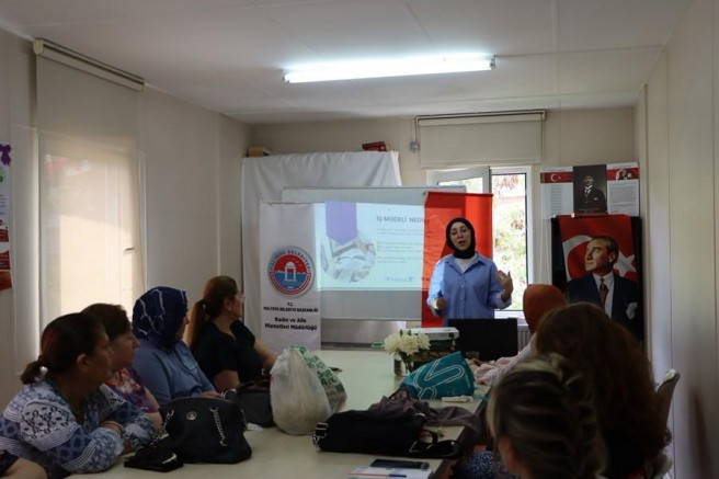 ‘KADIN ÇALIŞMALARI EĞİTİMLERİ’ MALTEPE’DE BAŞLADI