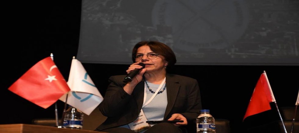 BAŞKAN ESİN KÖYMEN, “YEREL DEMOKRASİ PANELİ”NDE KONUŞTU 