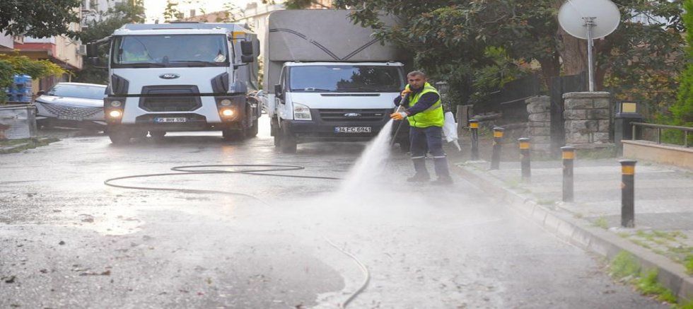 MALTEPE'DE TOPLU TEMİZLİK SEFERBERLİĞİ DEVAM EDİYOR 