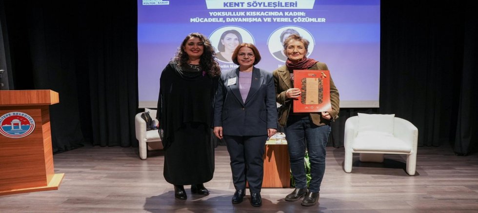 MALTEPE’DE “YOKSULLUK KISKACINDA KADIN” KONUŞULDU 