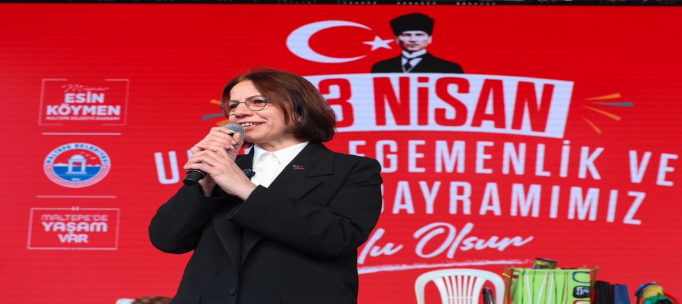 MALTEPE’NİN CUMHURİYET MEYDANI’NDA 23 NİSAN COŞKUSU 