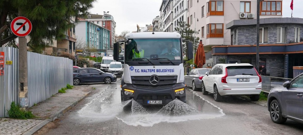 MALTEPE BELEDİYESİ’NDEN BAHAR TEMİZLİĞİ SEFERBERLİĞİ DEVAM EDİYOR 