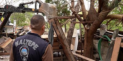 MALTEPE’DE DERE YATAĞINDAKİ KAÇAK YAPILAŞMALAR YIKILDI 