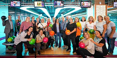 Maltepe’de Yaşlılar Günü'nde Bowlingle Eğlendiler