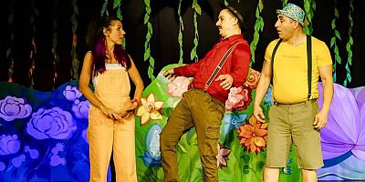 MALTEPELİ ÇOCUKLAR ARA TATİLDE TİYATRO OYUNLARIYLA BULUŞTU 