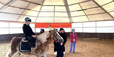 MALTEPELİ ÇOCUKLARIN TATİLİ SANAT VE SPORLA GEÇİYOR