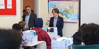 SINAVLARA HAZIRLANAN ÖĞRENCİLERE BELEDİYE’DEN KAYNAK DESTEĞİ 